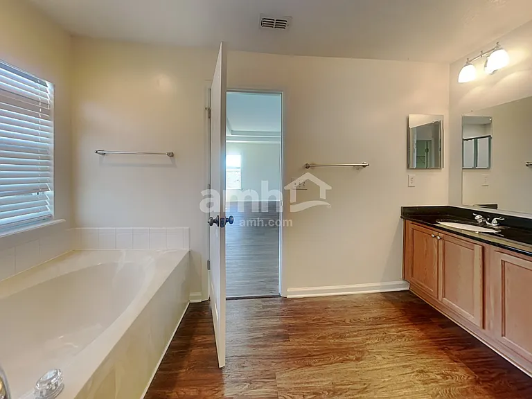75050 Ravenwood Dr — Photo 13