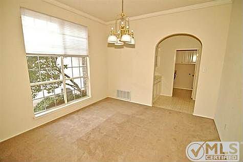 4th image of 3914 Laramie Dr