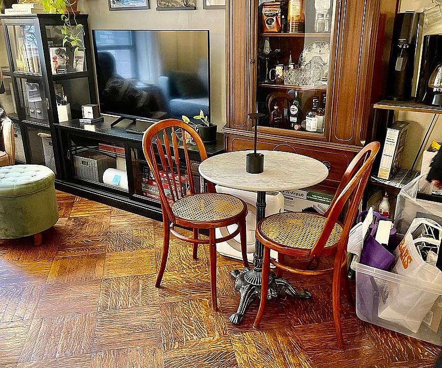 1st image of 129 W 85th St #4