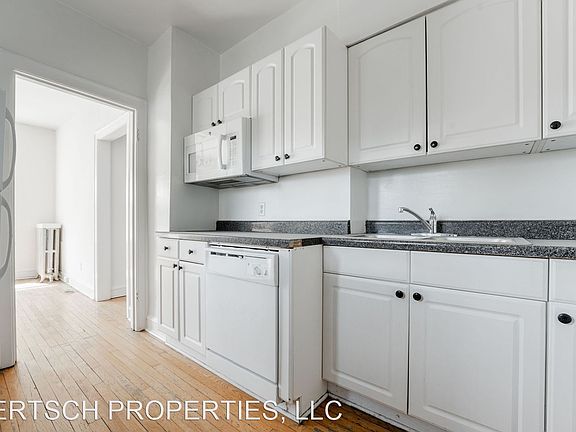 5th image of 4615 N Leavitt St #2