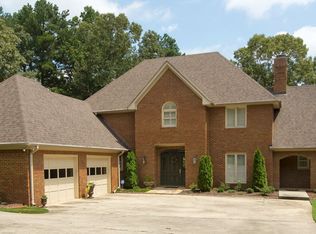 460 Saint Annes Dr, Birmingham, AL 35244
