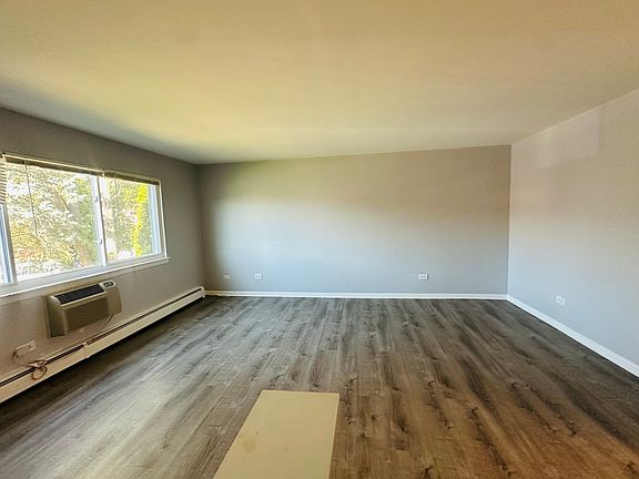5th image of 8805 Dee Rd APT 1N