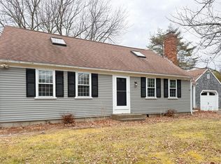 33 Greenhouse Rd, Forestdale, MA 02644
