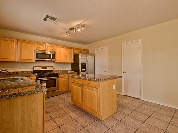 4th image of 4062 E Melinda Ln