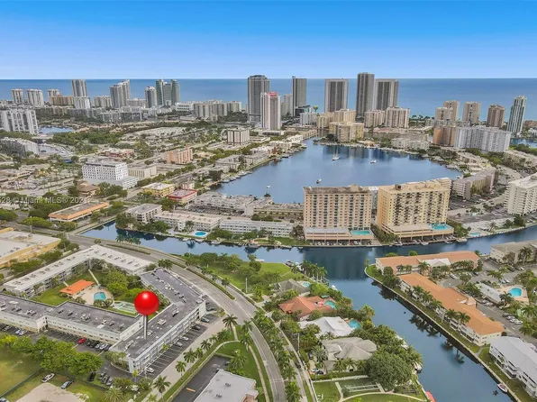 300 Layne Blvd APT 313, Hallandale, FL 33009
