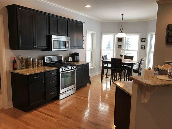 5th image of 20 Walden Cir