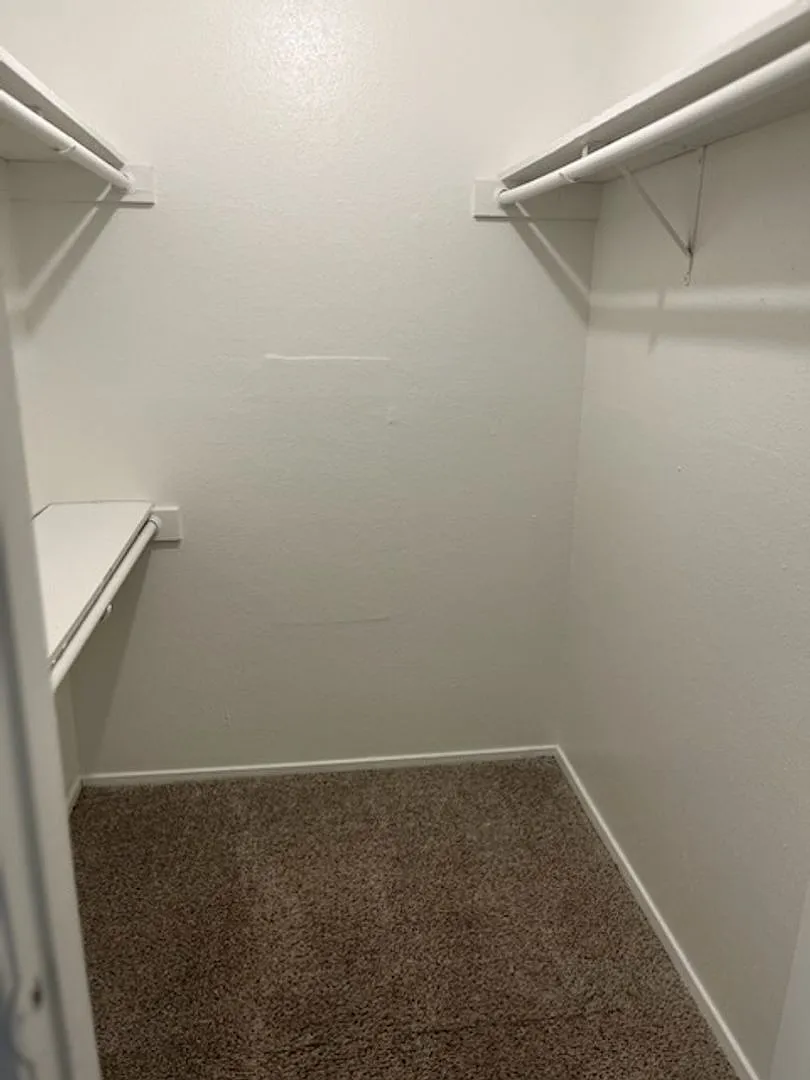 Ashford Creek Apartments — Photo 3