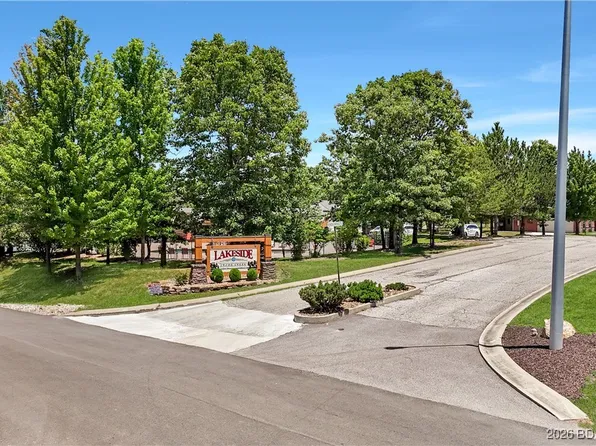 42 Fireside Dr, Camdenton, MO 65020