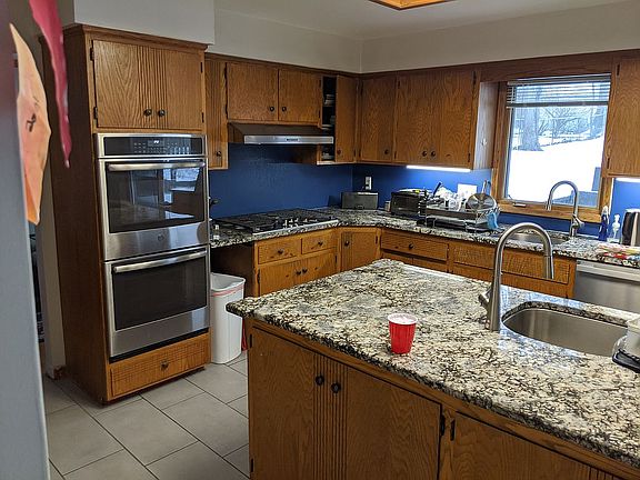 4th image of 4030 Meadowbrook Blvd