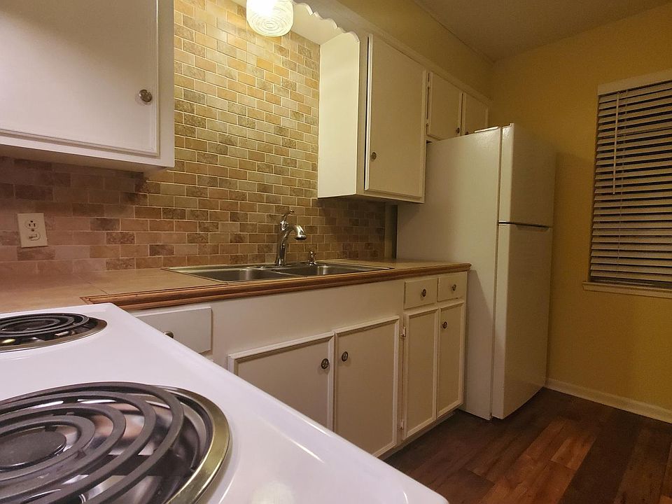 1st image of 709 Jefferson Ave