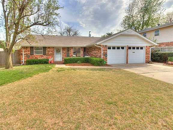 3rd image of 406 Kingston Dr