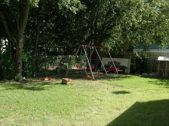 5th image of 1634 Gaylord Dr