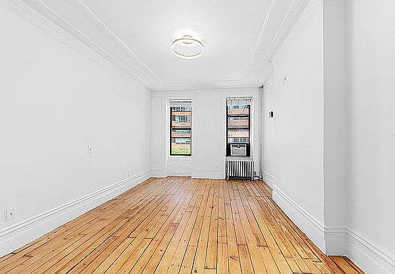 5th image of 1664 3rd Ave #4F