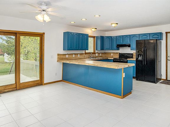 4th image of 8437 Joelle Dr