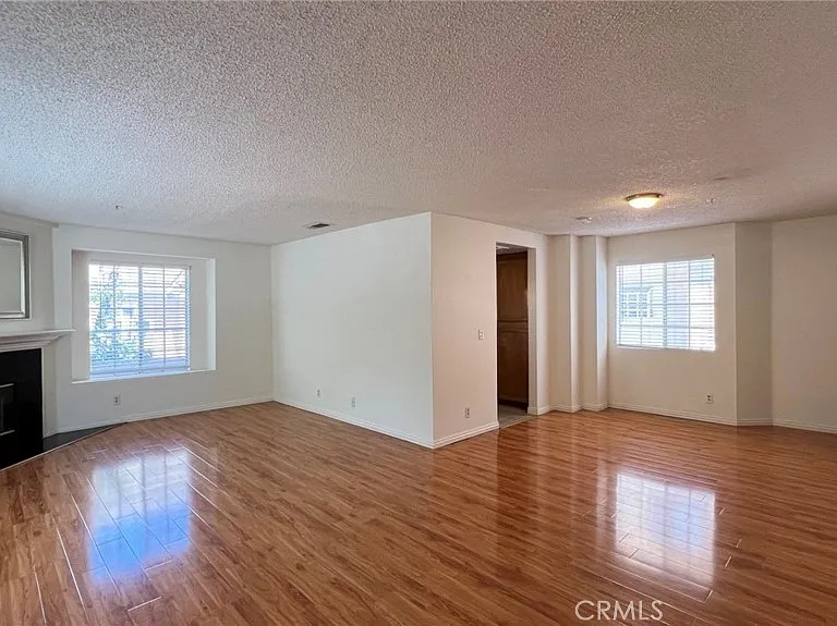 1037 Sunset Blvd #C — Photo 4
