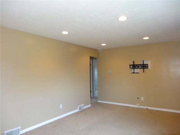 5th image of 6088 Hardin Dr