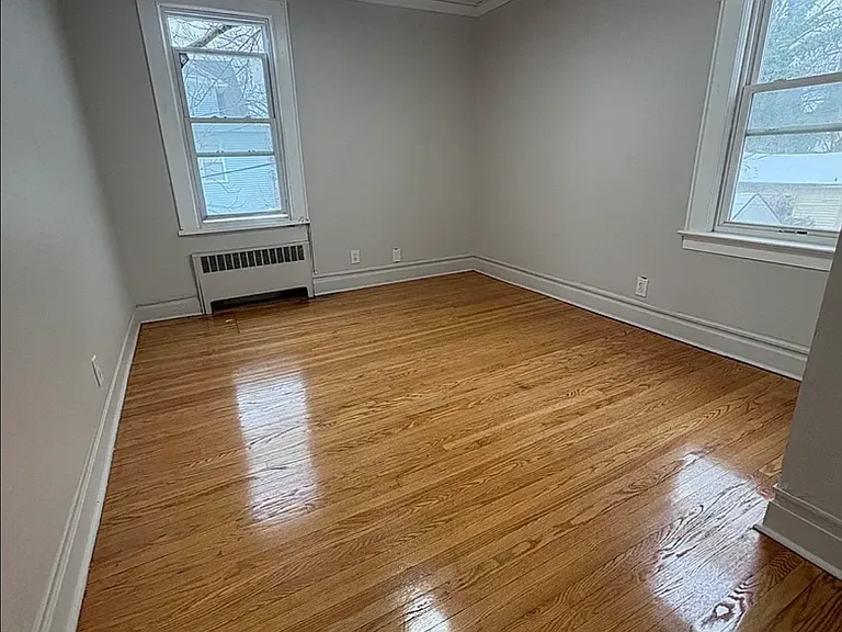 222 Weequahic Ave — Photo 5