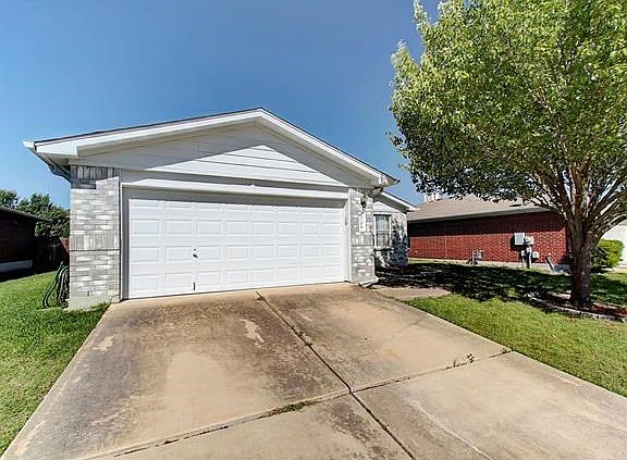 2nd image of 3706 Julianas Way