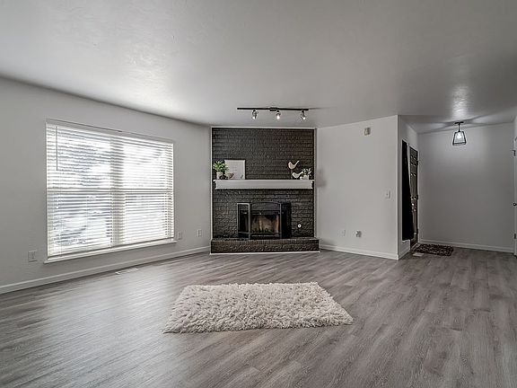 3rd image of 721 NW 137th St #Townhouse