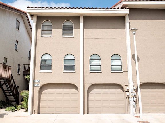 2nd image of 1306 Harbor Island Dr #A