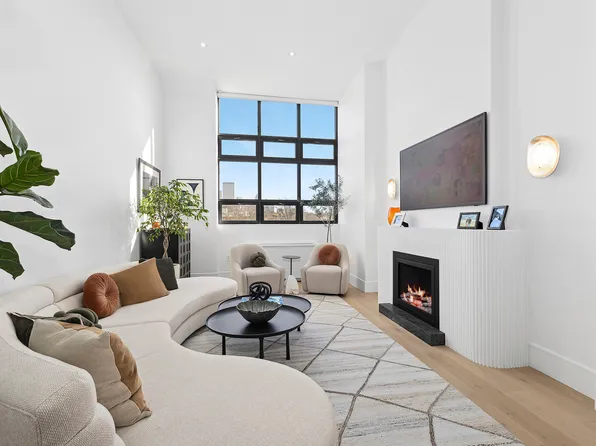 360 Furman Street 508 image 3 of 27