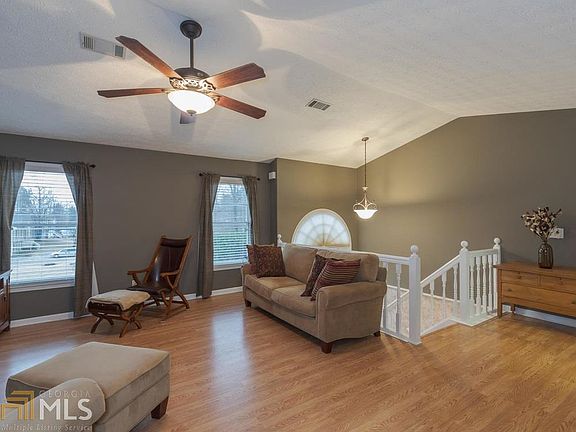 5th image of 1425 La Maison Dr