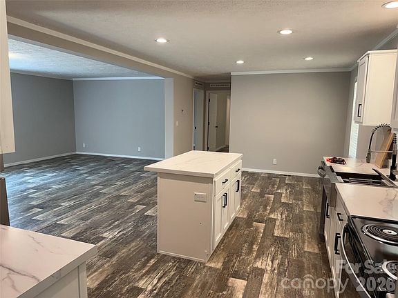 4th image of 4175 Maple Trl