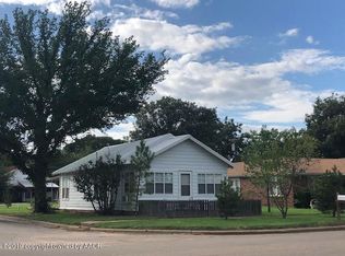 1111 West Ave, Wellington, TX 79095