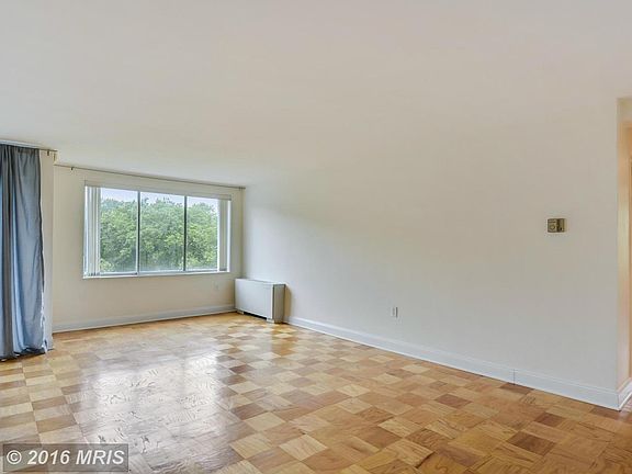 5th image of 10201 Grosvenor Pl APT 609