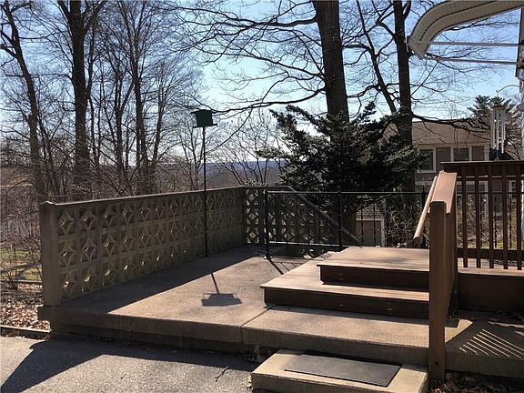 2nd image of 180 Lippitt Ave