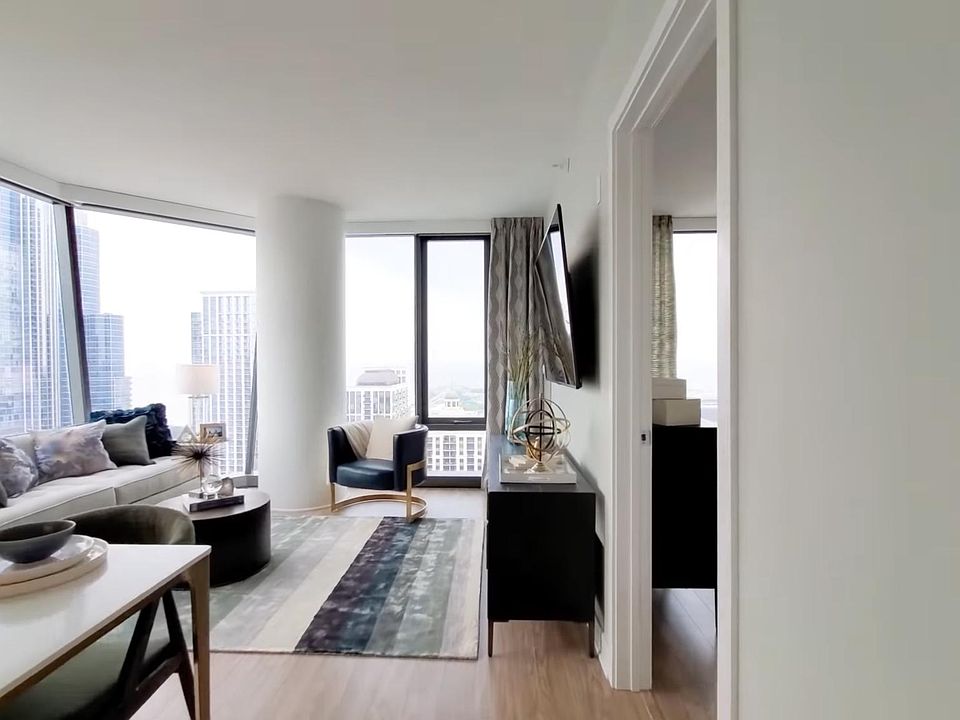 1st image of 1430 S Michigan Ave APT 410