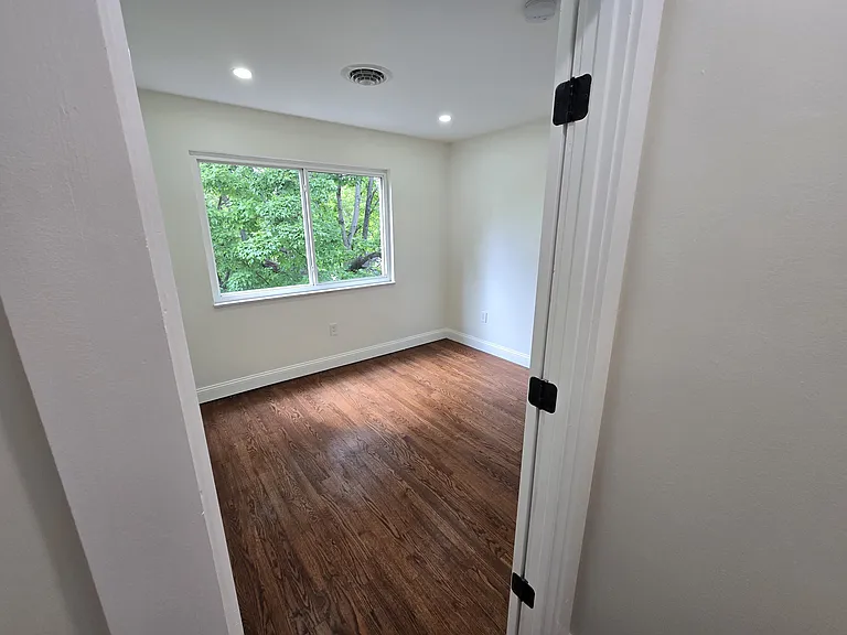 6305 Englewood Ave #4 — Photo 19