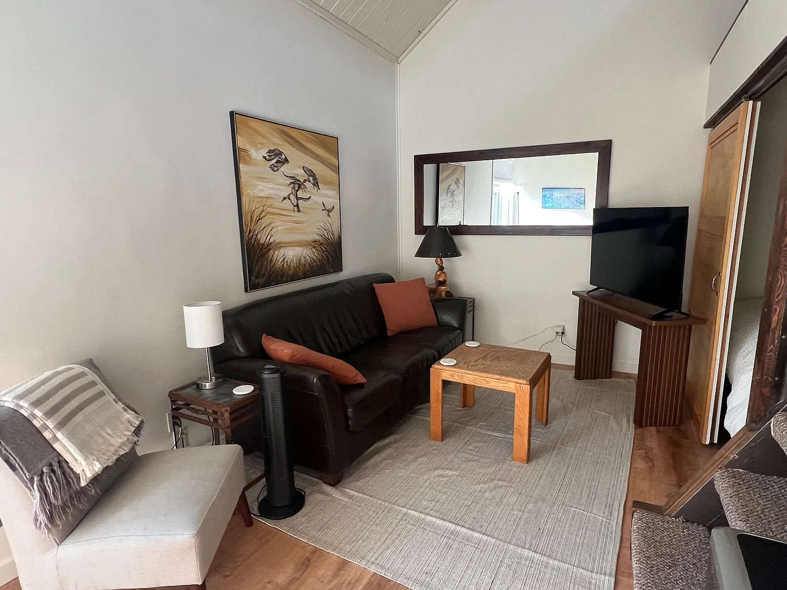 2 bed, 668 sqft, $4,550 — Photo 1