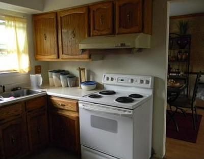 4th image of 2324 Town Ct