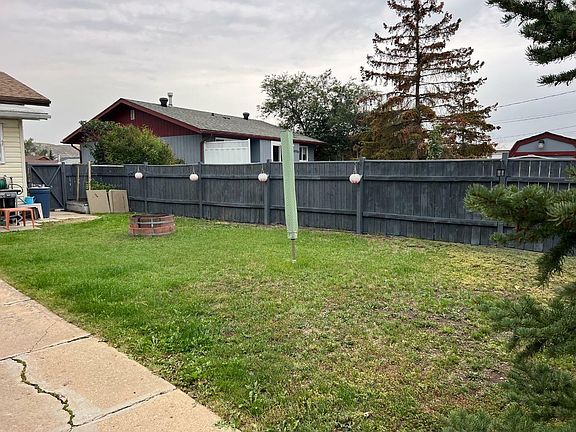 4th image of 704 Bankview Dr