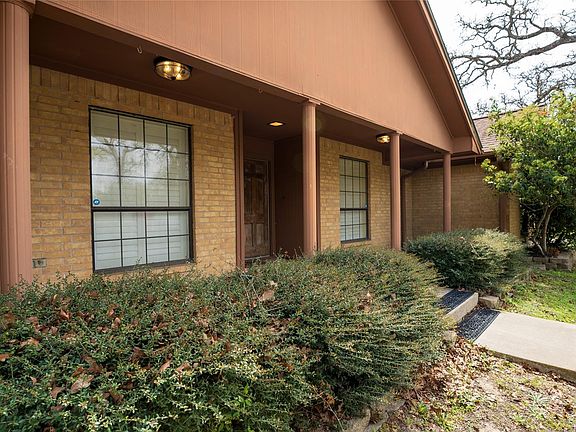 2nd image of 2105 Yokley Rd