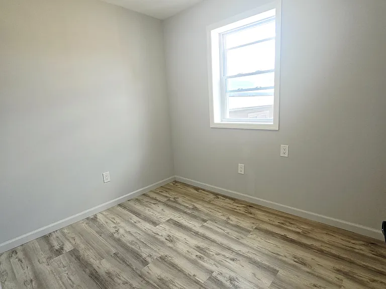 326 Sutton St #1A — Photo 16