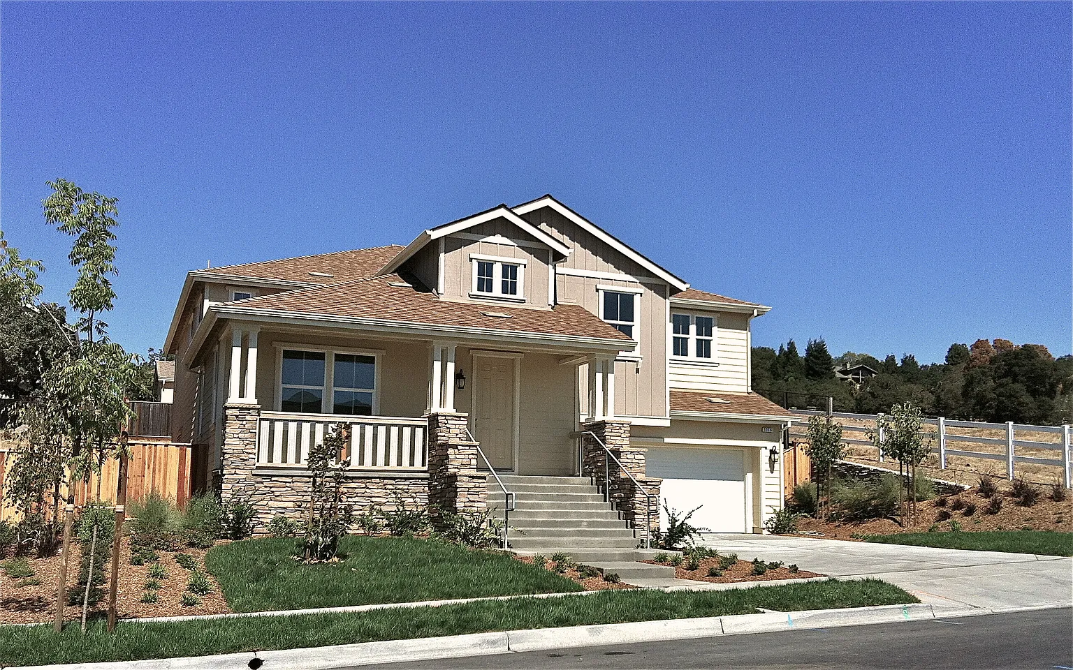 1116 Wyatt Ave photo 1