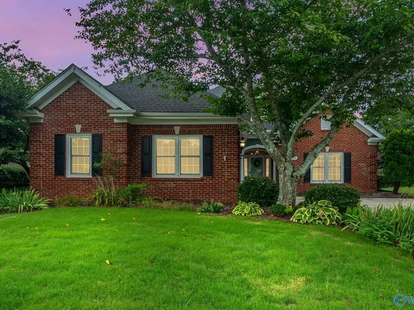 124 Harborview Dr, Madison, AL 35758