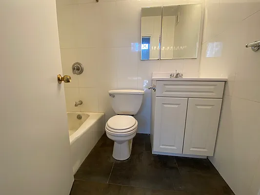 Rented by City Connections Realty | media 12