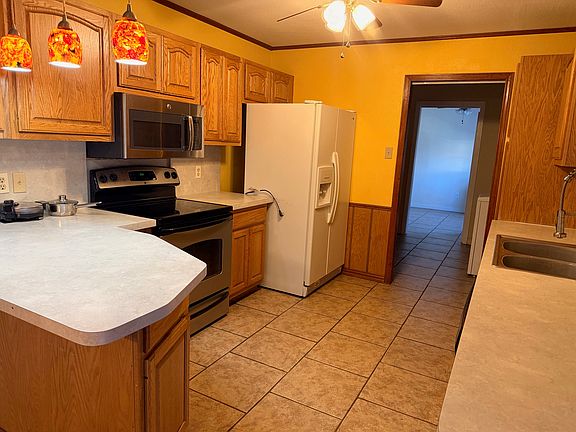 Kitchen with appliances