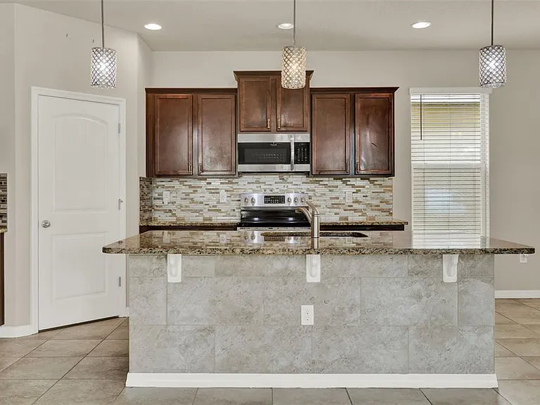 10649 Atwater Bay Dr — Photo 11