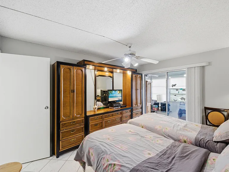 52 Saxony Cir #52-B — Photo 18
