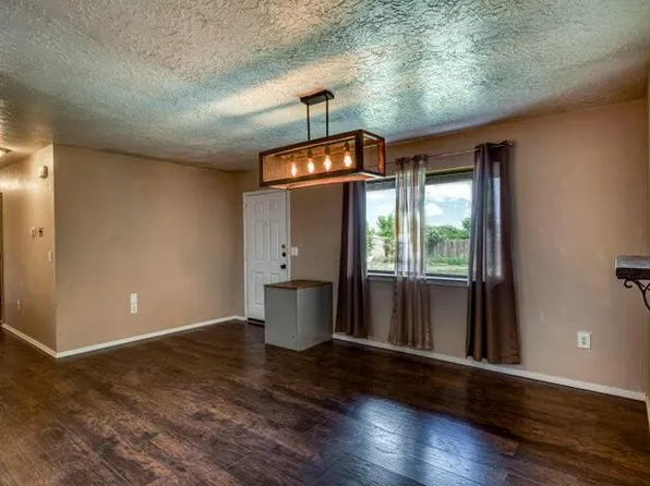 215 Link Ave E, Moriarty, NM 87035