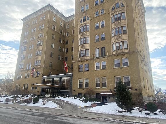 2nd image of 140 North St APT 844
