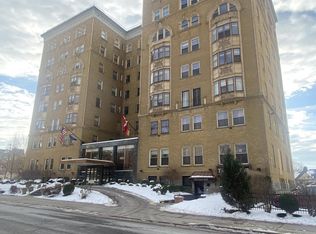 Studio Apartment at the Historic Lenox Hotel Available Mid-June, Buffalo, NY 14201