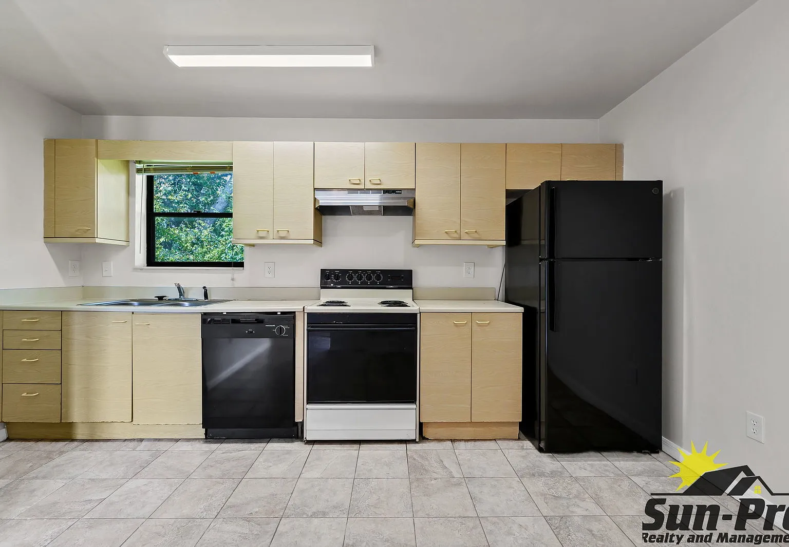 2 bed, 1.5 bath, $1,295 — Photo 4