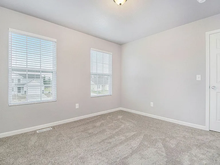 321 Catera Ct — Photo 27