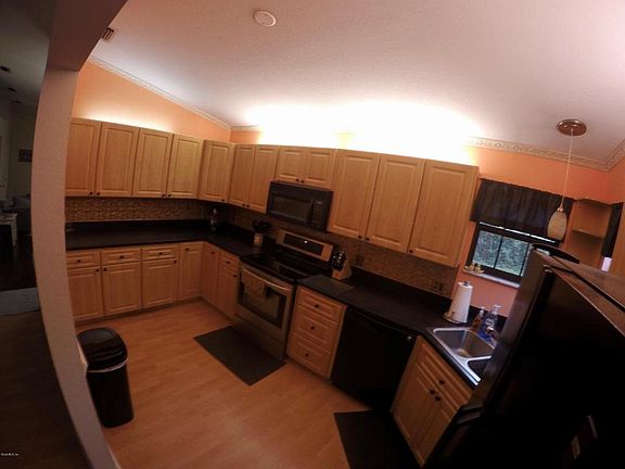 5th image of 2324 NE 40th Ave
