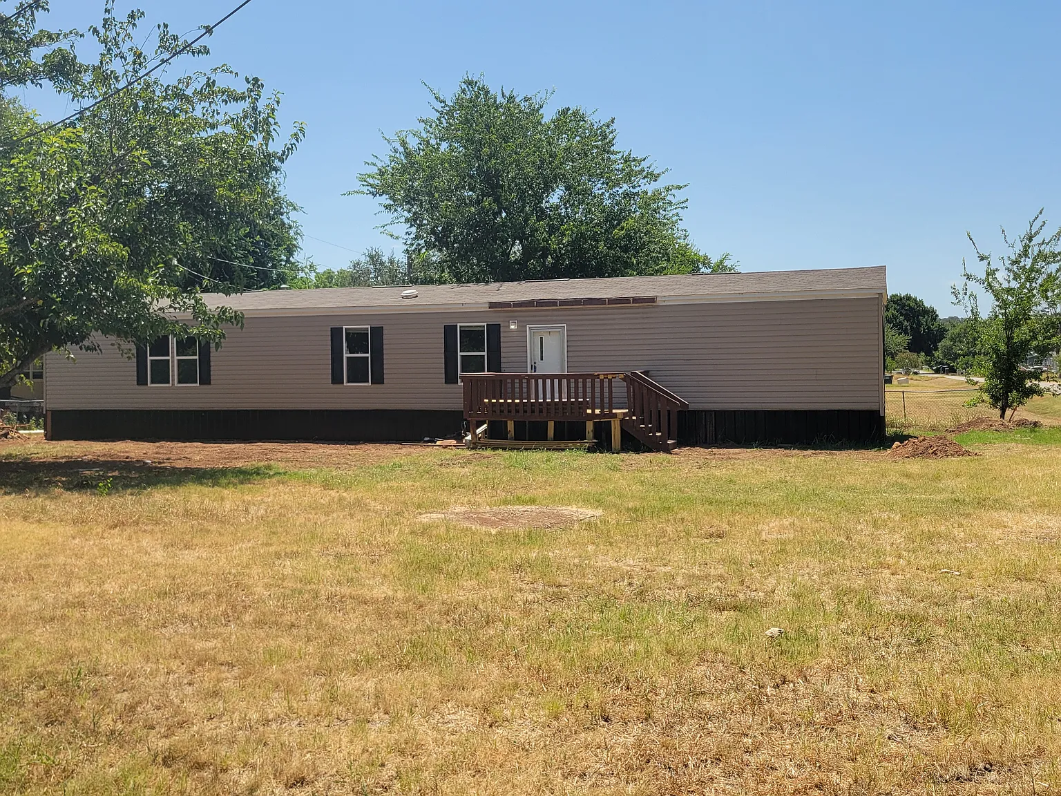 3 bed, 1192 sqft, $1,825 — Photo 2